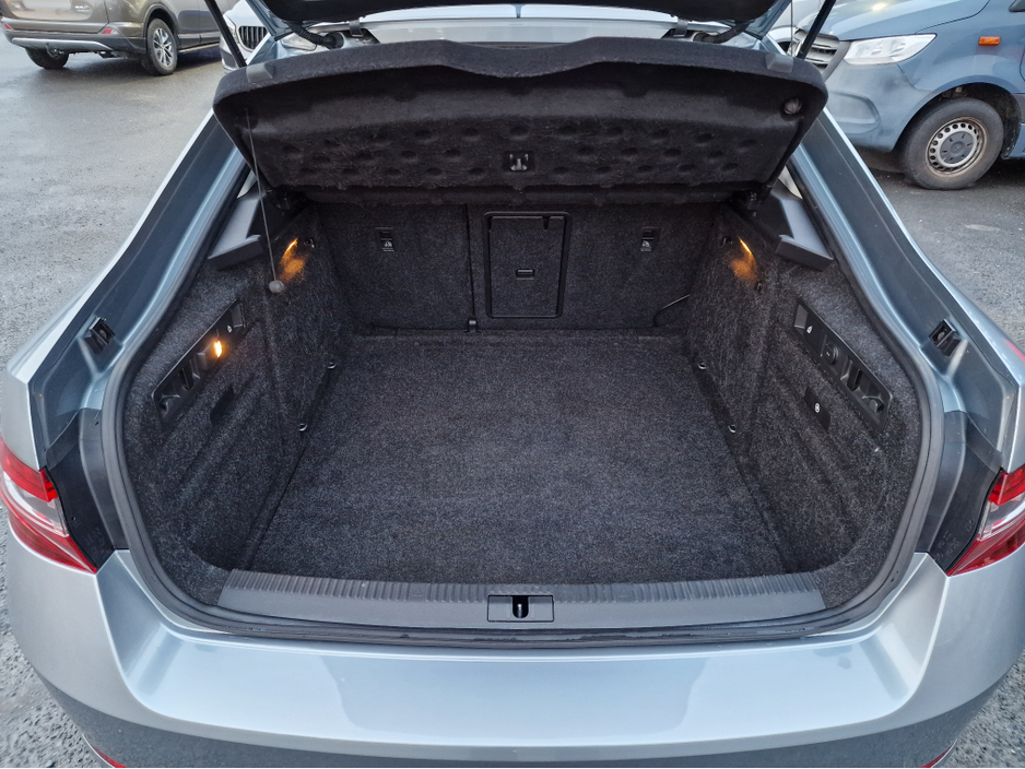 2018 Skoda Superb AMBITION 1.6 TDI-FULLY SERVICED WITH NEW NCT €14,350