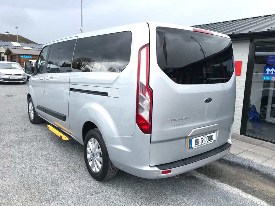 2019 Ford Tourneo - image 6