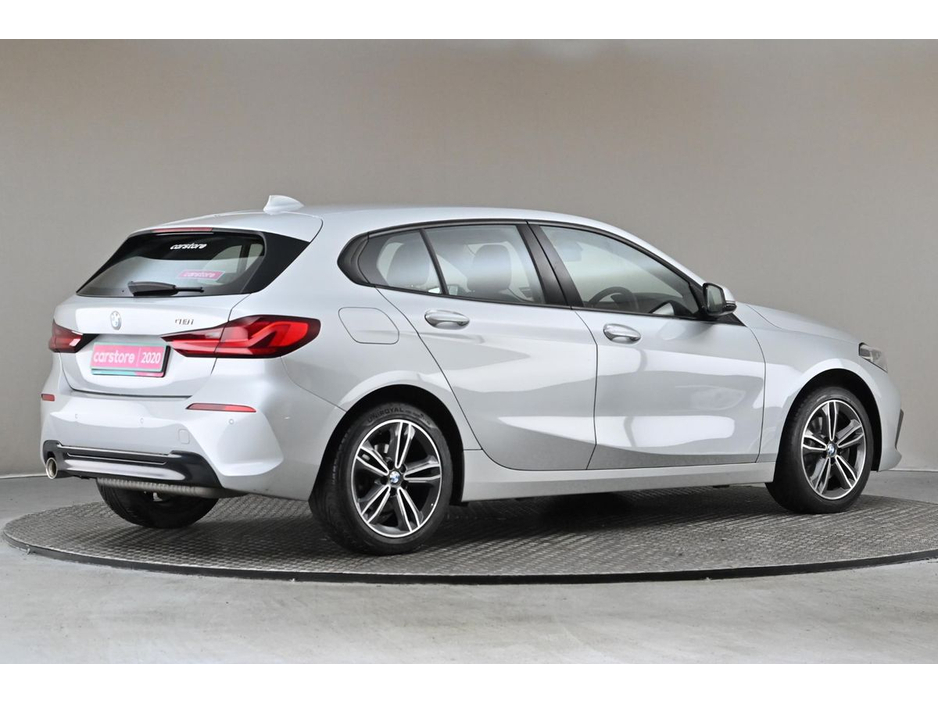 2020 BMW 1 Series - image 10