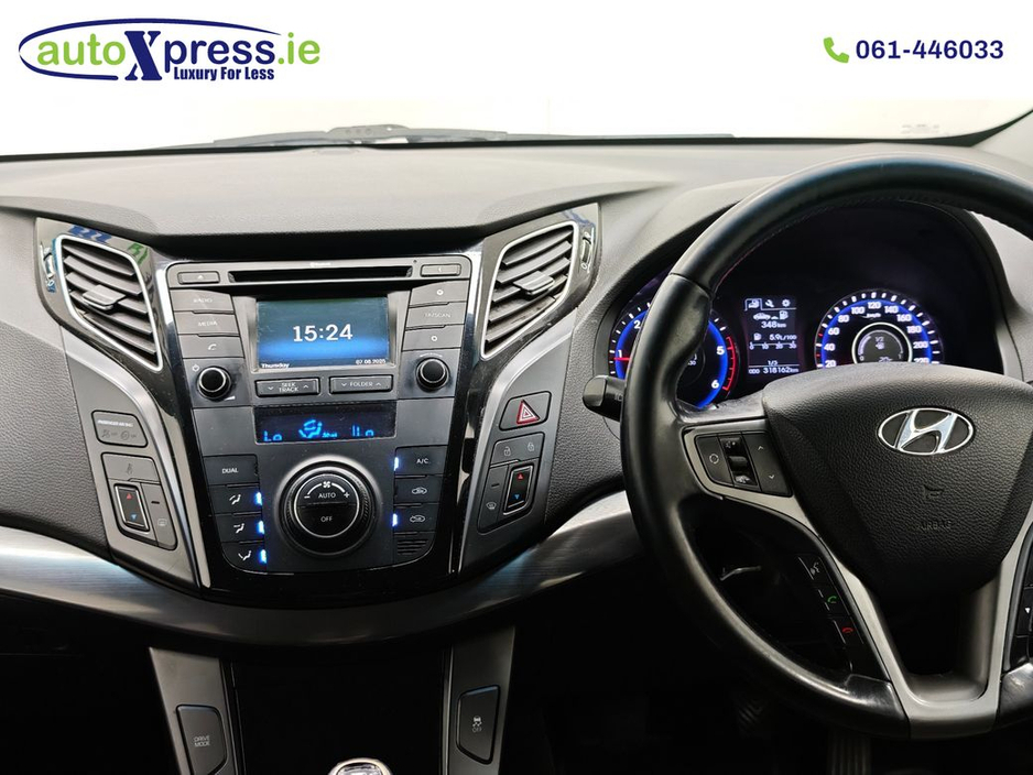 2016 Hyundai i40 Salon Executive, Reversing camera €6,495