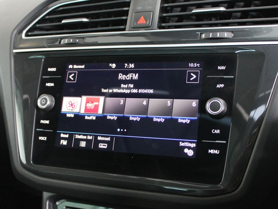 2020 Volkswagen Tiguan - image 20