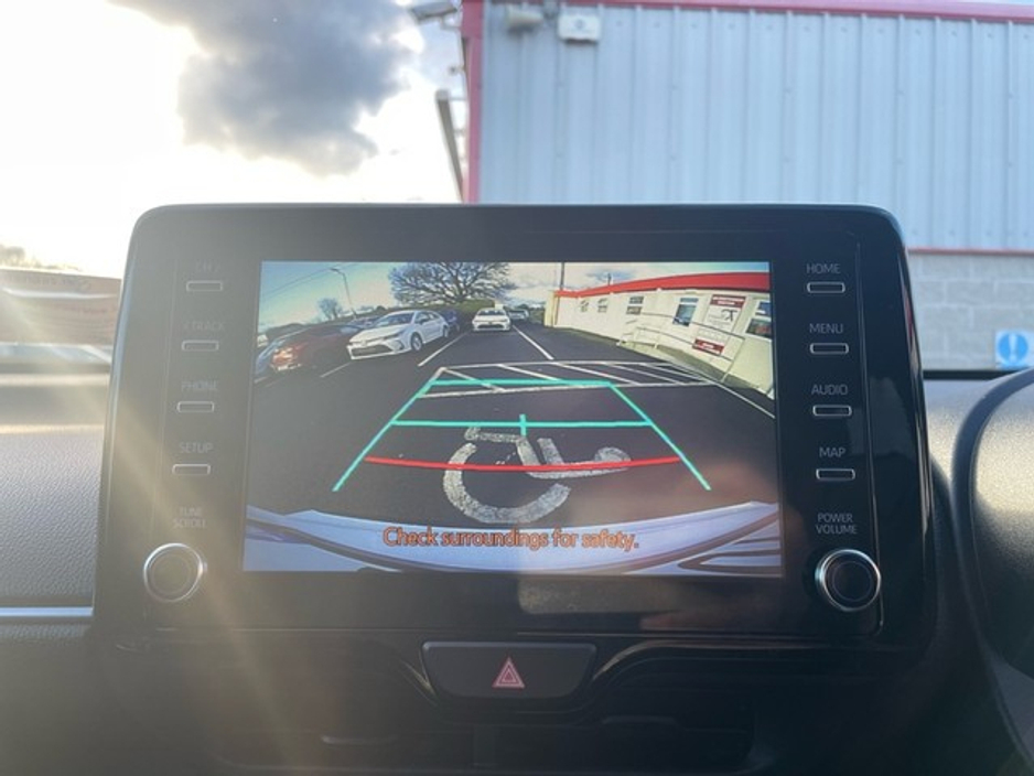 2022 Toyota Yaris Cross - image 16