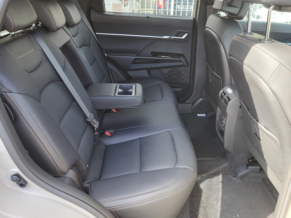 2026 KGM TORRES EVX - image 18