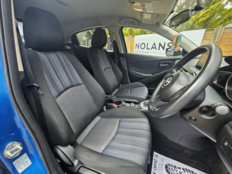 2016 Mazda Demio - image 13