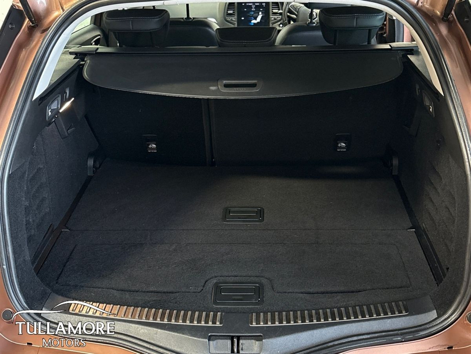 2021 Renault Megane 1.5 Blue dCi 115 ICONIC ST €20,900