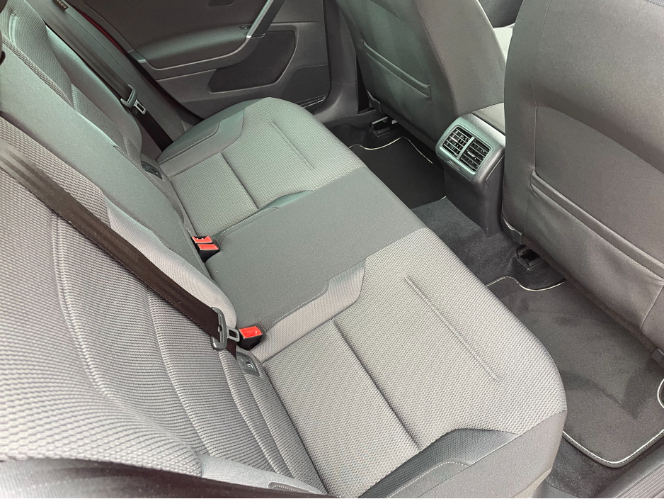 2017 Volkswagen Golf - image 21