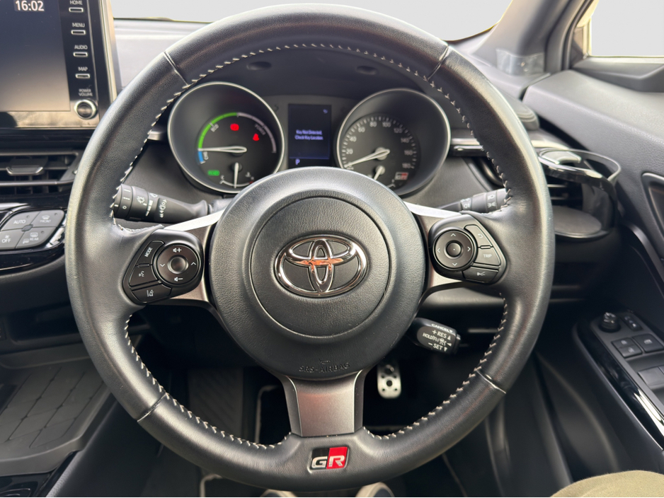 2019 Toyota C-HR - image 10