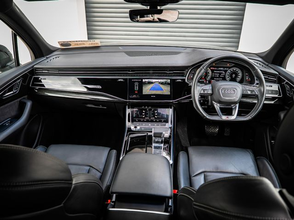 2021 Audi Q7 - image 6