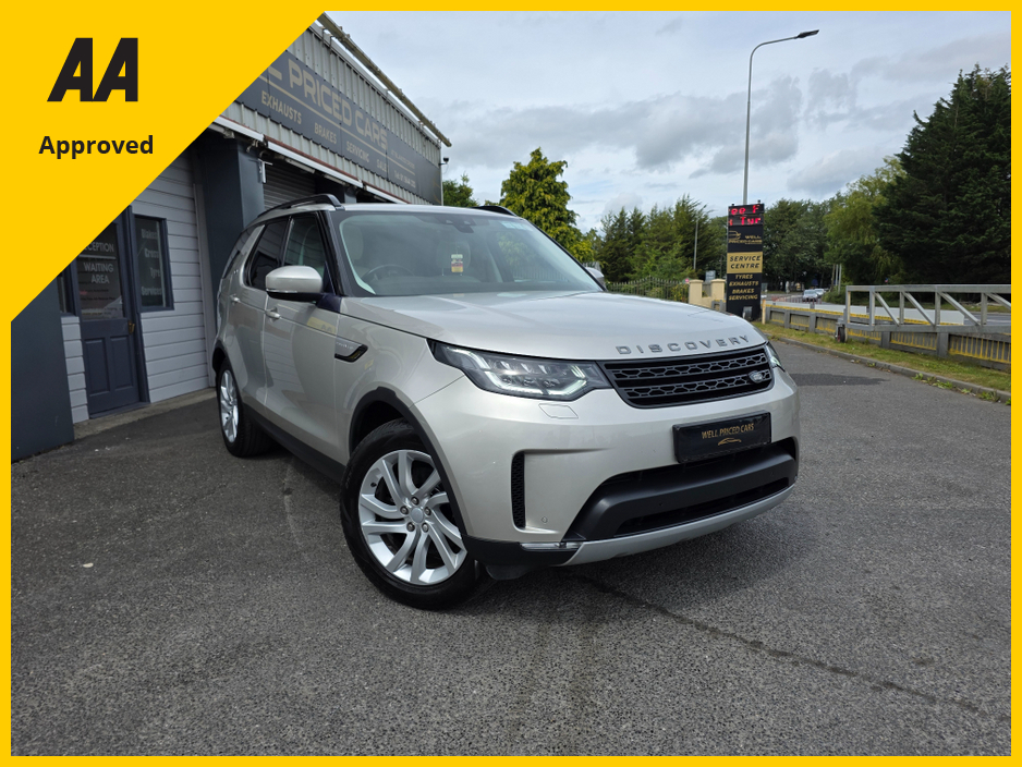 2017 Land Rover Discovery - image 7