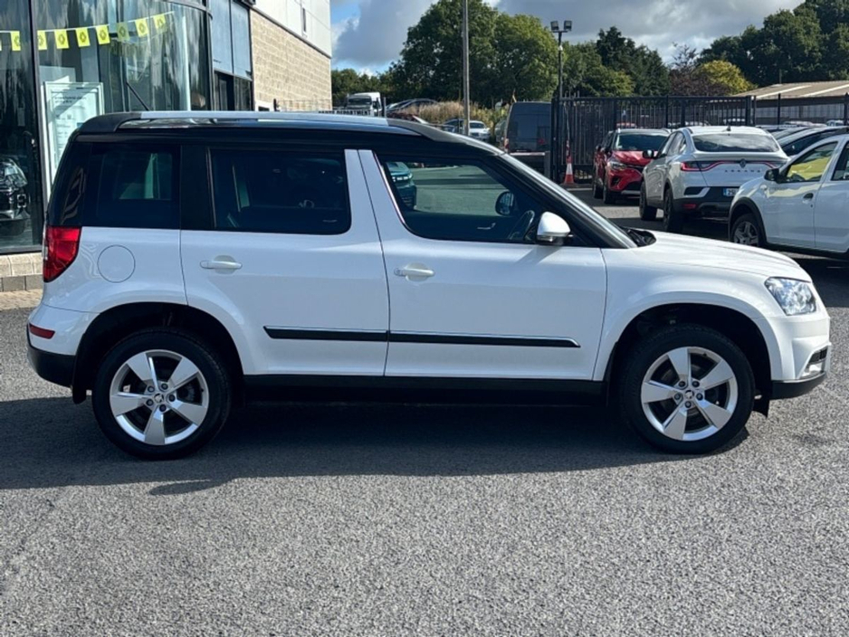 2016 Skoda Yeti - image 9