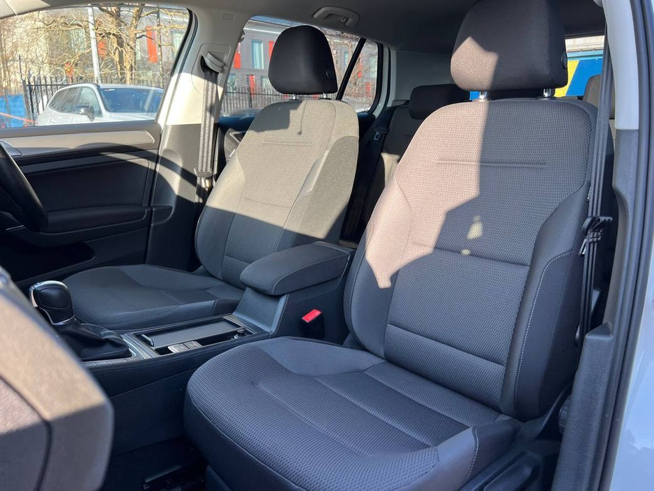 2015 Volkswagen Golf - image 6