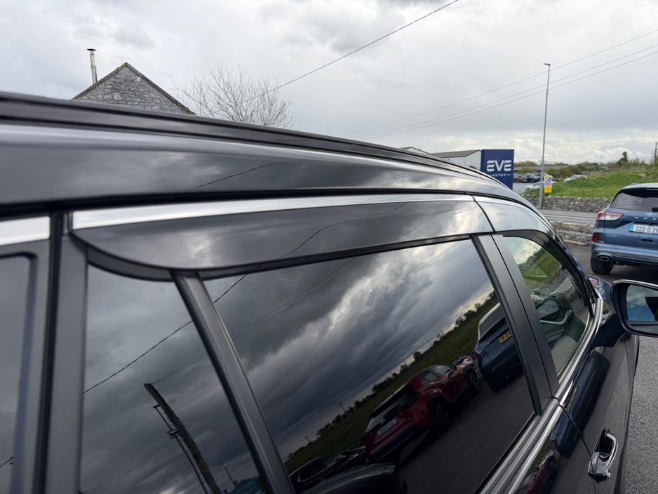 2023 Toyota Rav4 - image 16