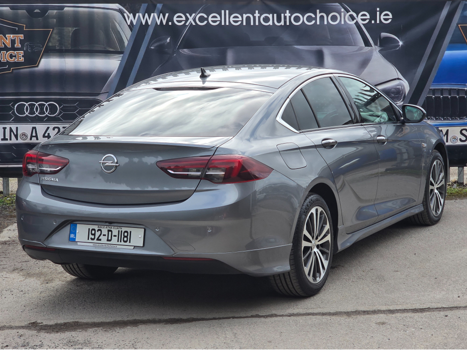 2019 Opel Insignia - image 5