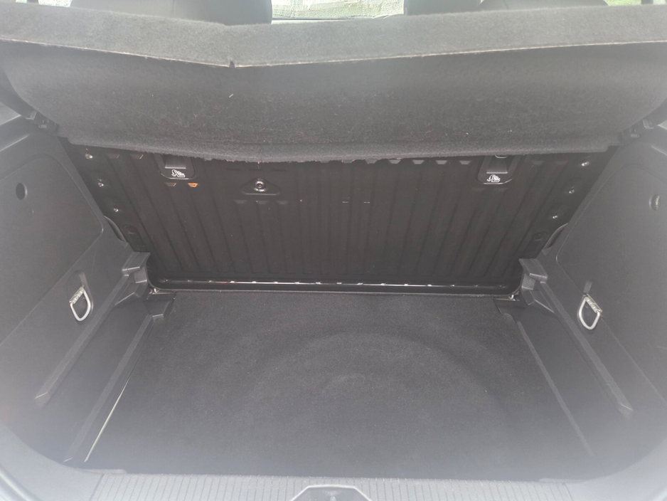 2018 Opel Corsa - image 11