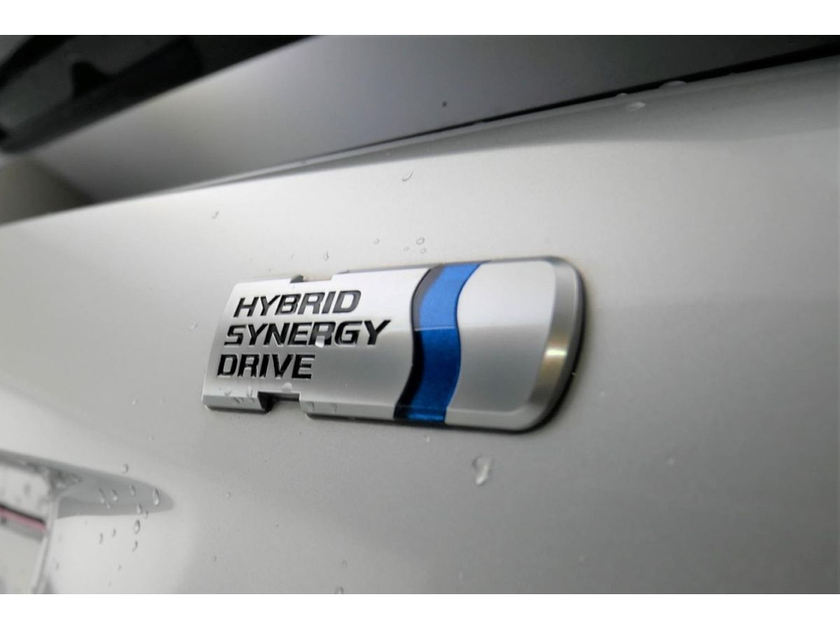 2017 Toyota Prius - image 22