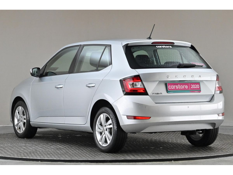 2020 Skoda Fabia - image 7