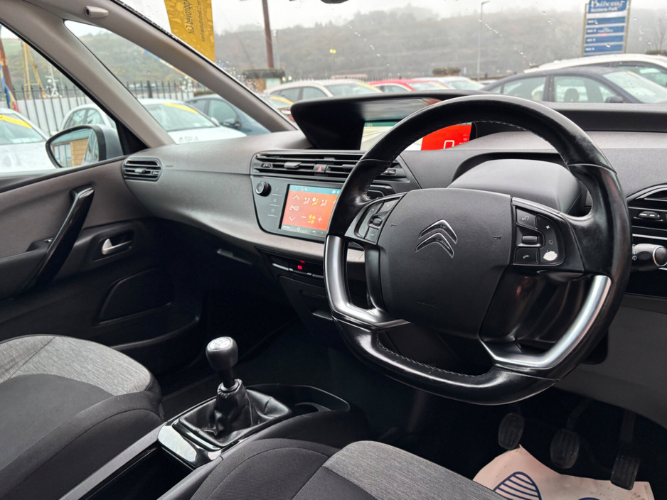 2017 Citroen Grand C4 Picasso - image 10