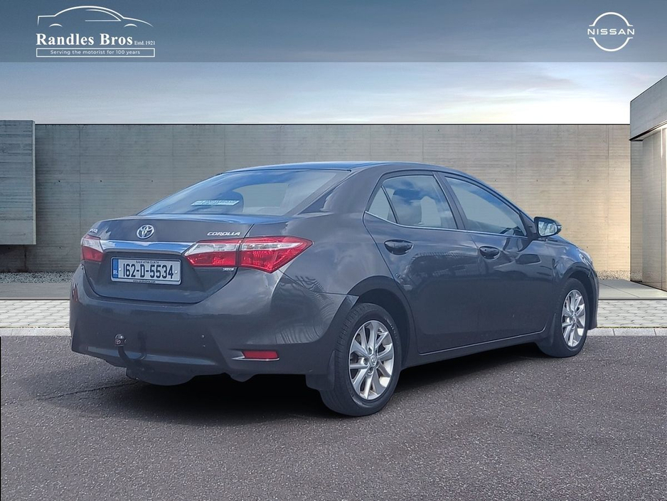 2016 Toyota Corolla - image 6