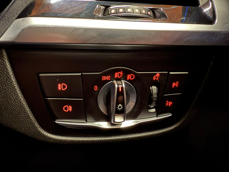 2021 BMW X3 - image 19