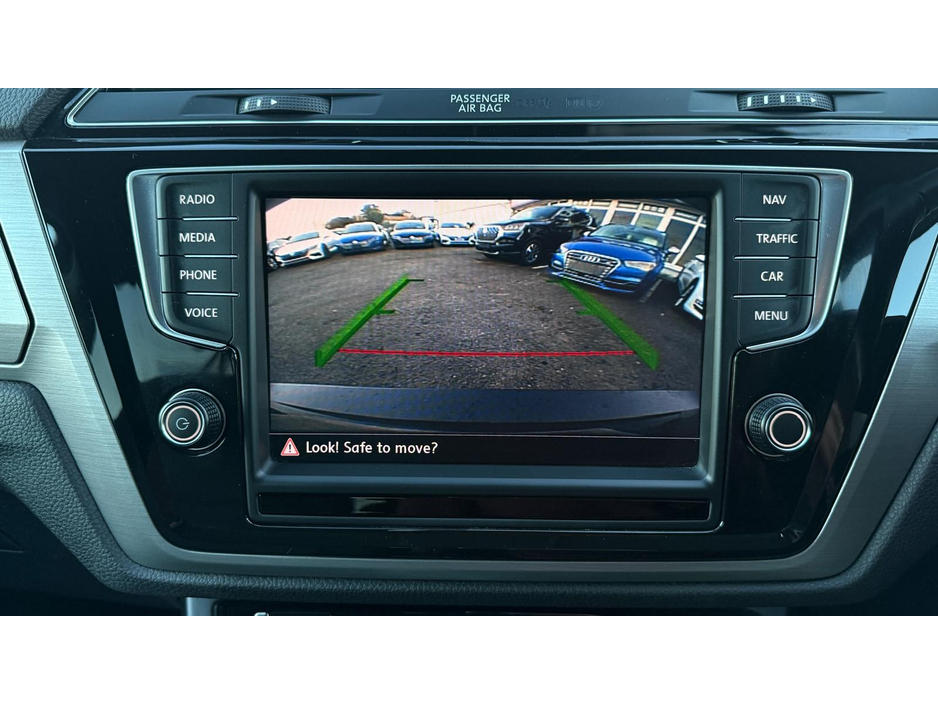 2016 Volkswagen Touran - image 8