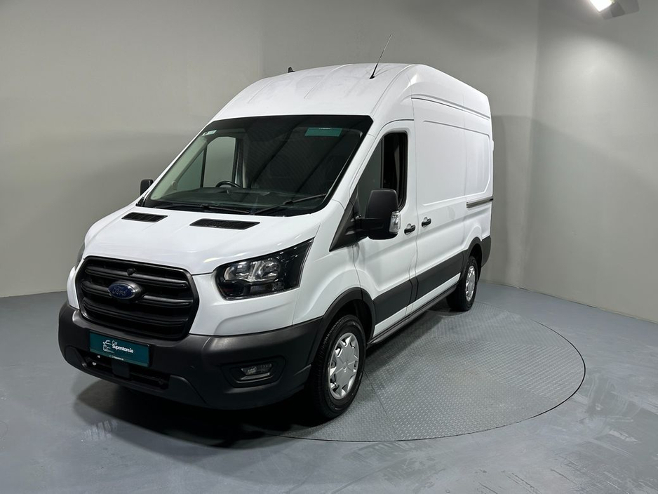 2022 Ford Transit - image 3