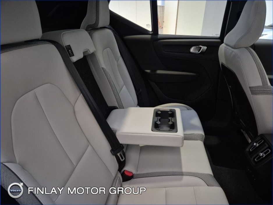 2025 Volvo EX40 Ultra single motor 69kw battery €48,750