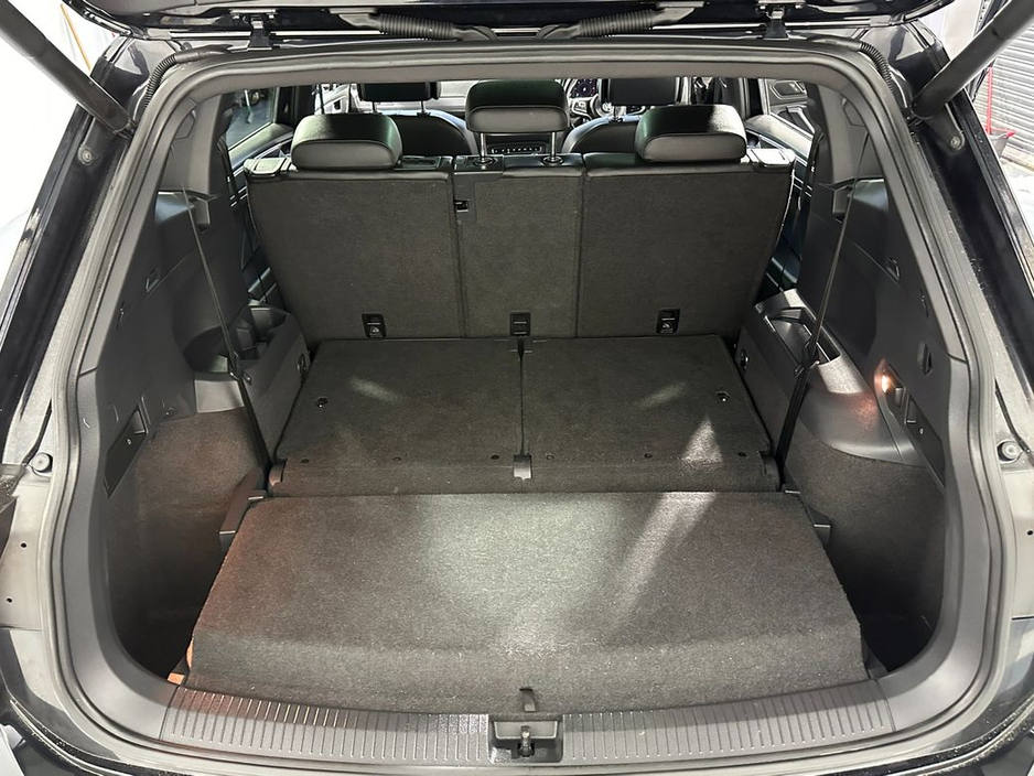 2020 Volkswagen Tiguan - image 30