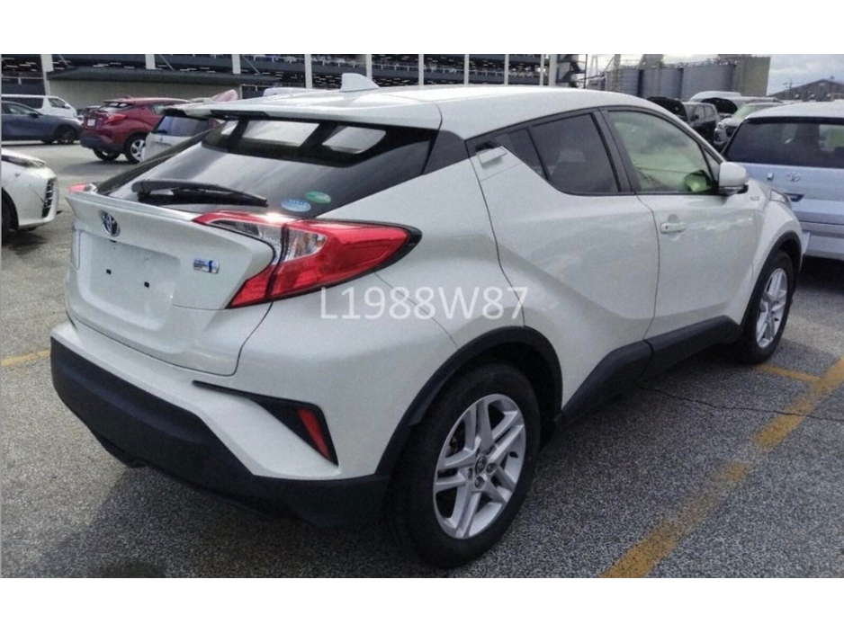 2020 Toyota C-HR - image 3