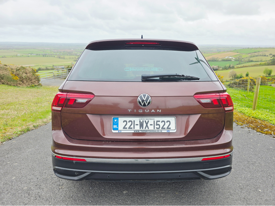 2022 Volkswagen Tiguan - image 6