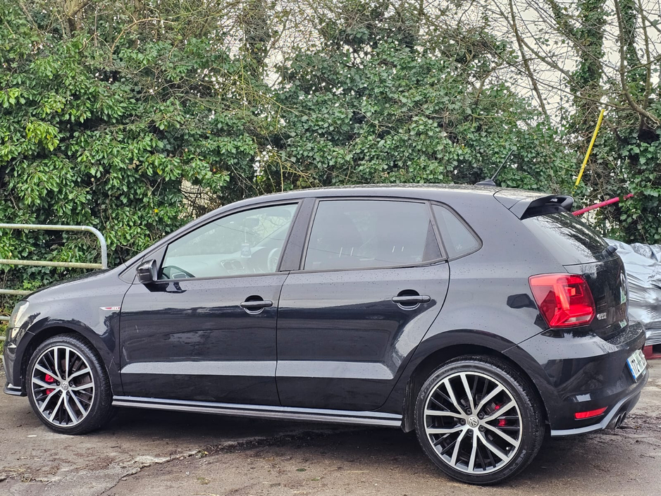 2017 Volkswagen Polo - image 14