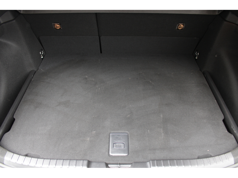 2020 Toyota Corolla - image 20