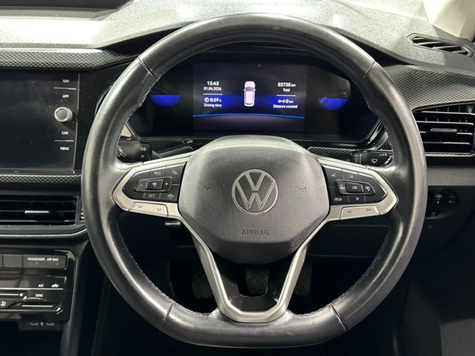 2023 Volkswagen T-Cross - image 12