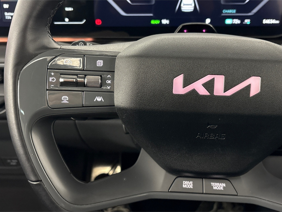 2023 Kia EV9 GT LINE 7 SEATER AWD**PANORAMIC ROOF**HEATED & COOLED LEATHER ELECTRIC SEATS**DRIVER MASSAGE SEAT**DIGITAL DASH**APPLE CAR PLAY MEDIA**REVERSE CAMERA**PARKING SENSORS**360 DEGREE CAMERAS**DRIVE MODES* €63,495