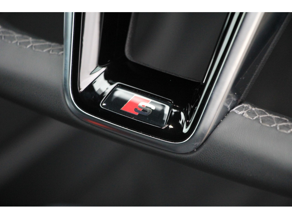 2025 Audi A6 - image 10