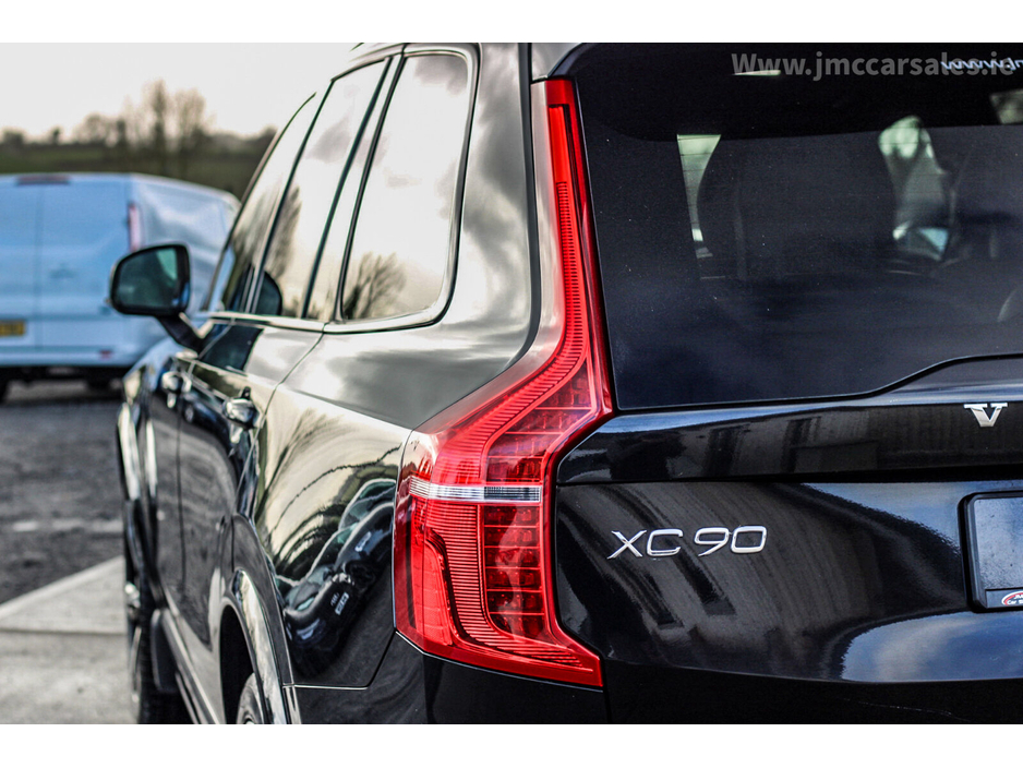 2017 Volvo XC90 D5 (235hp) AWD R-Design Geartronic €33,995