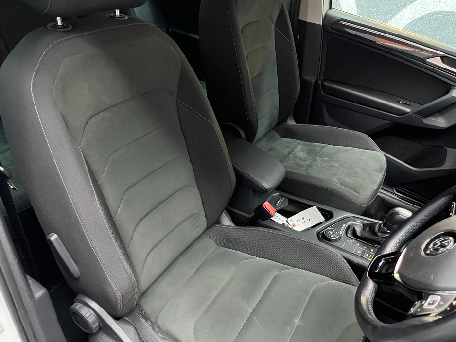 2019 Volkswagen Tiguan €25950 2019 VOLKSWAGEN TIGUAN TDI 4MOTION HIGH LINE 2.0 AUTOMATIC / CRUISE CONTROL / 360° PARKING CAMERA / FRONT & REAR HEATED SEATS / PADDLE SHIFTER €25,950