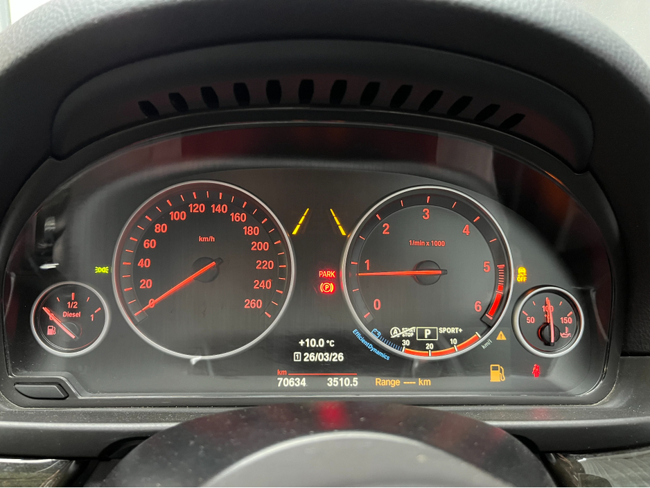 2017 BMW 5 Series - image 28