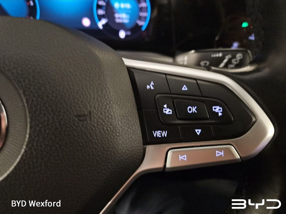 2021 Volkswagen Golf 2.0 TDI 115HP Life €21,975