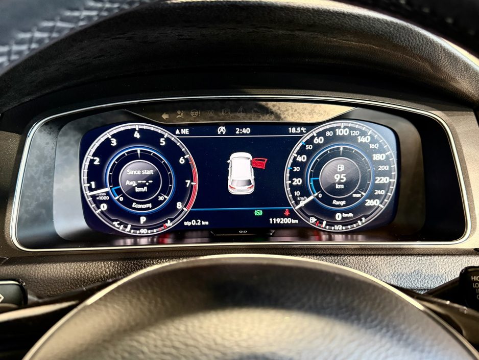 2019 Volkswagen Golf - image 12