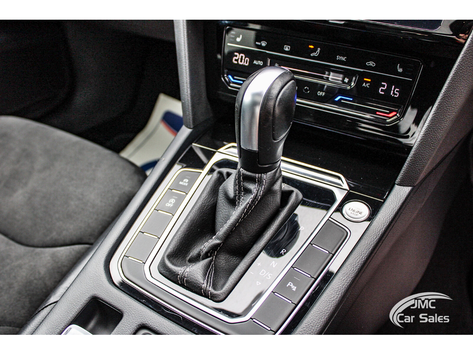 2022 Volkswagen Arteon - image 25