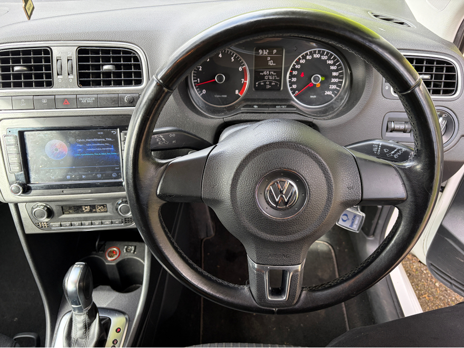 2011 Volkswagen Polo - image 13