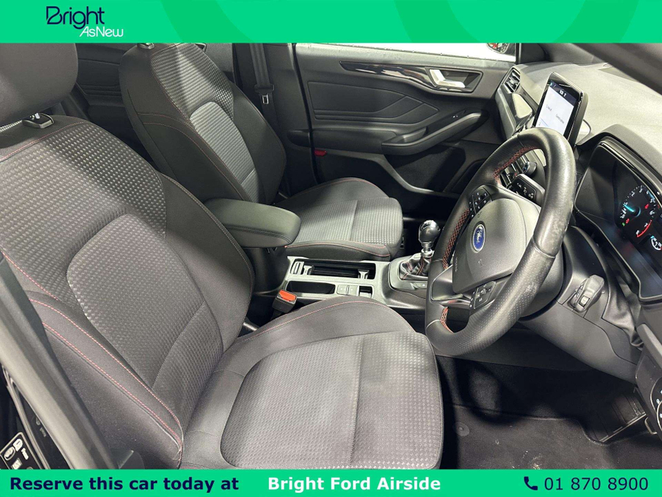 2021 Ford Focus - image 13