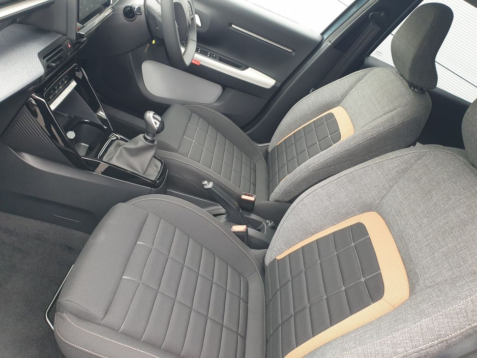 2026 Citroen C3 Aircross - image 23