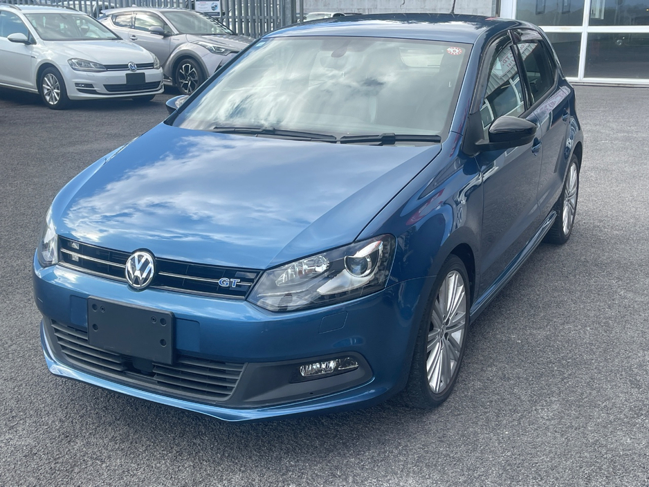 2016 Volkswagen Polo - image 3