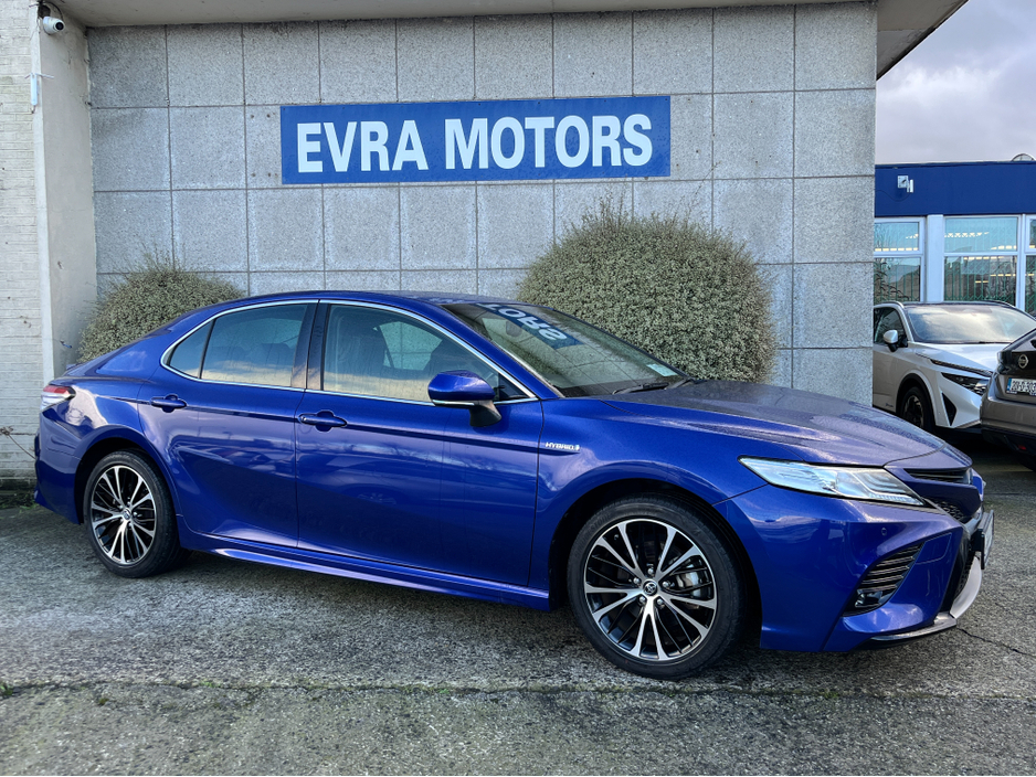 2019 Toyota Camry WS HYBRID AUTOMATIC 2.5 PETROL //HALF LEATHER SEATS//ELECTRIC DRIVERS SEAT//KEYLESS ENTRY//ADAPTIVE CRUISE CONTROL//REVERSE CAMERA// €25,950