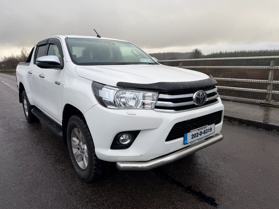 2020 Toyota Hilux - image 9