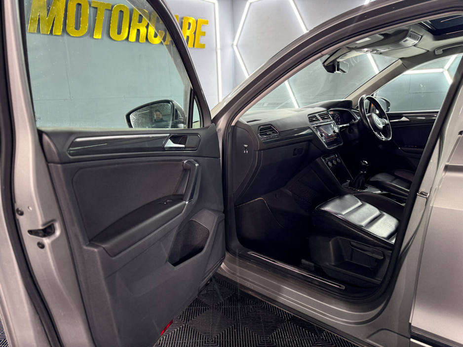 2018 Volkswagen Tiguan - image 19