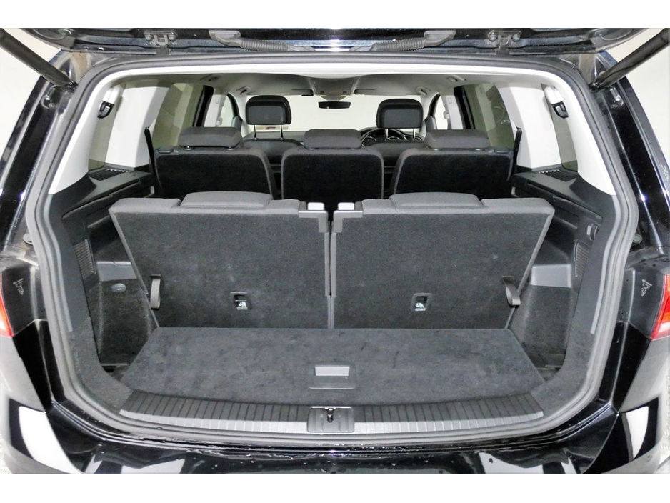 2018 Volkswagen Touran - image 27