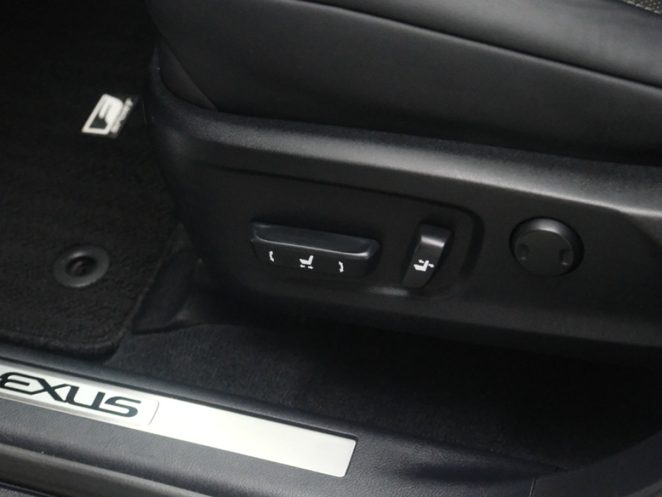 2017 Lexus RX 450 h  €37,990