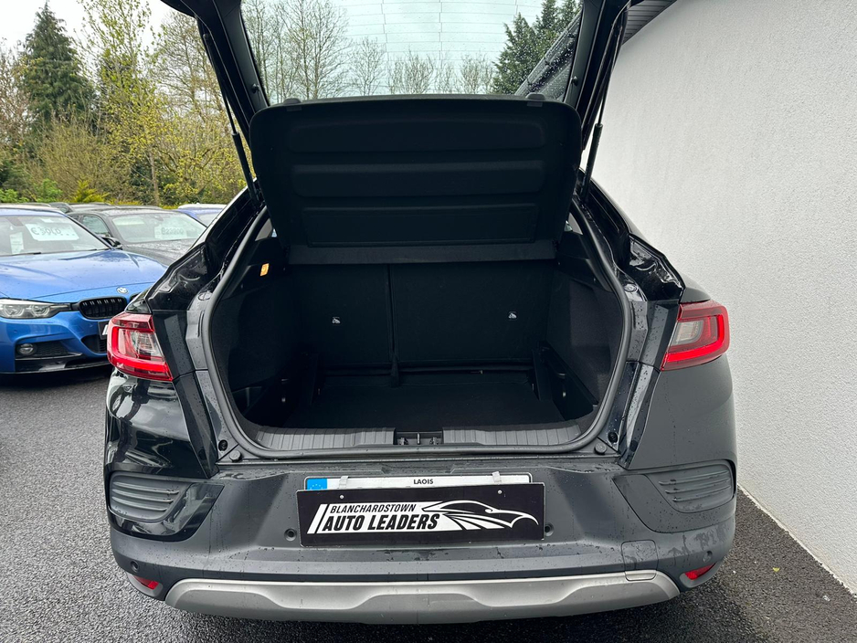 2023 Renault Arkana - image 28